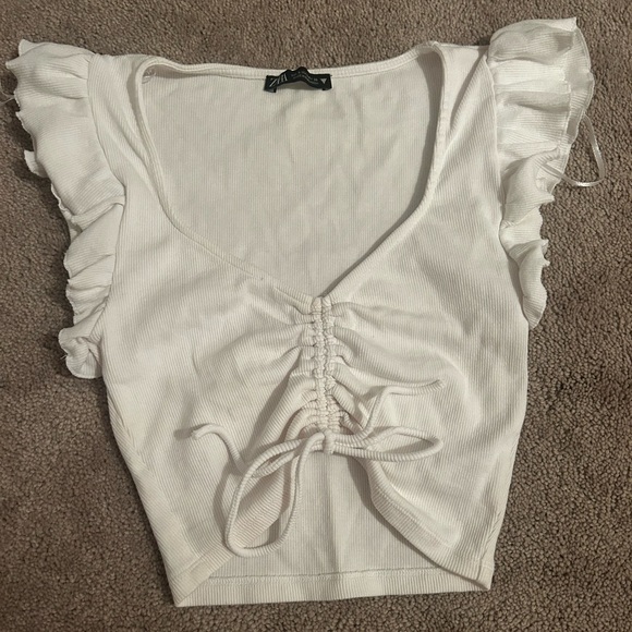 Zara white top with ruffles - Picture 1 of 2
